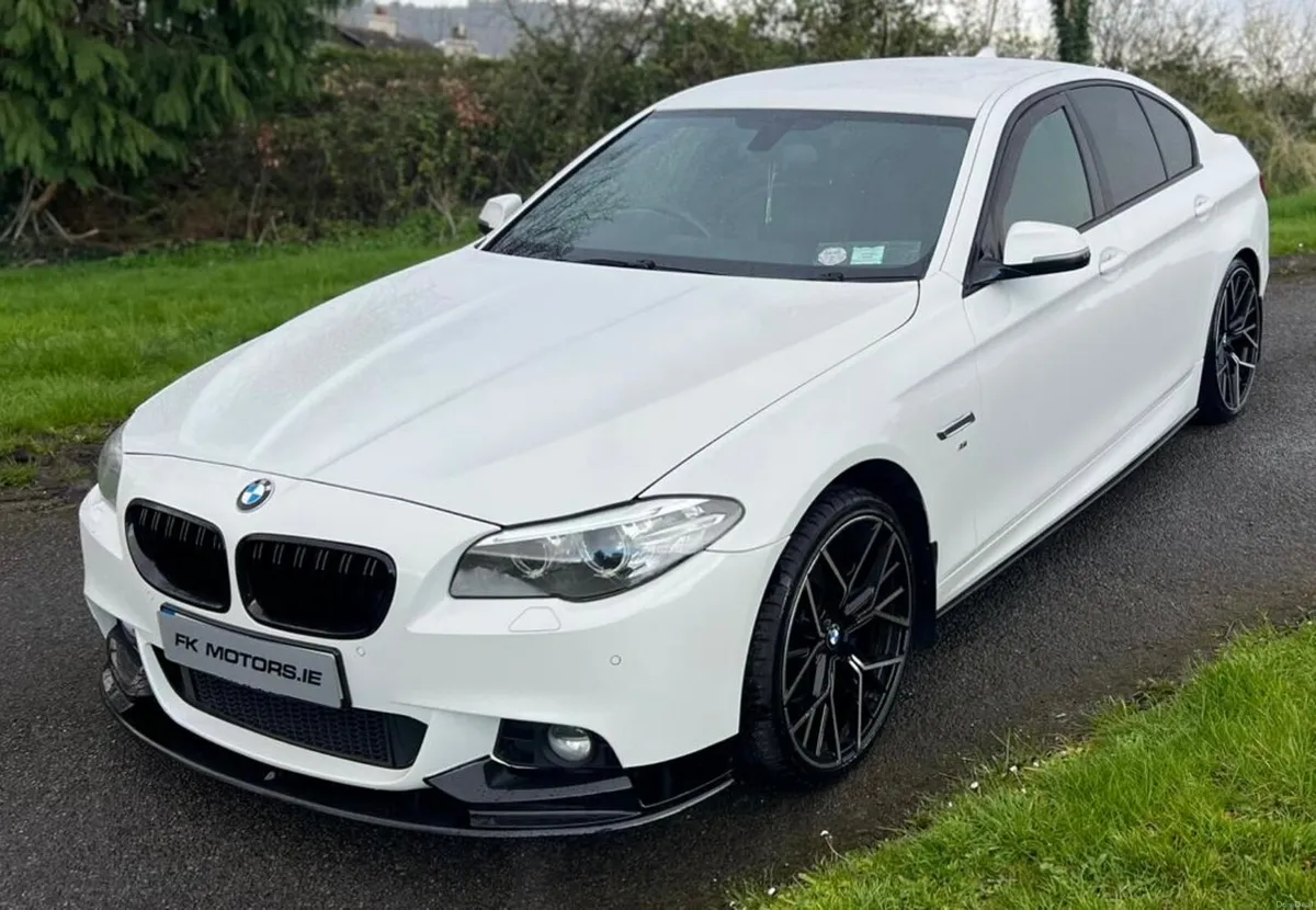 BMW 5-Series 2015 520D msport - Image 1