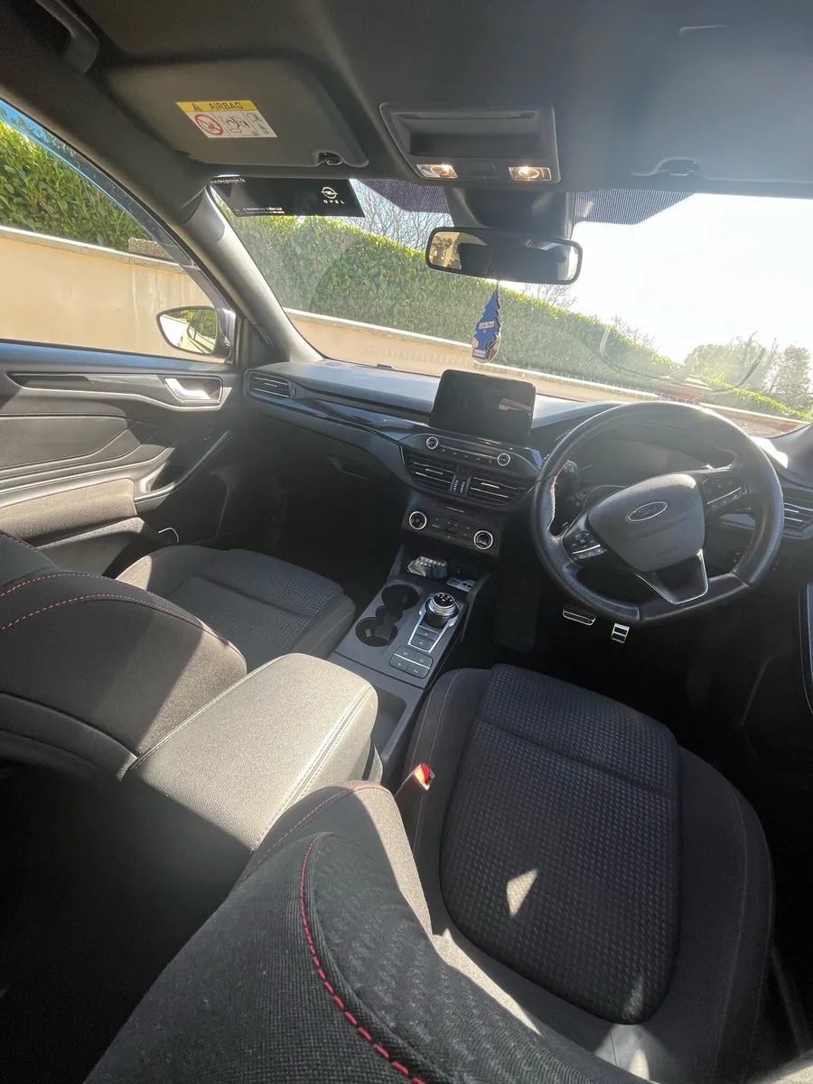 Ford Focus - Image 4