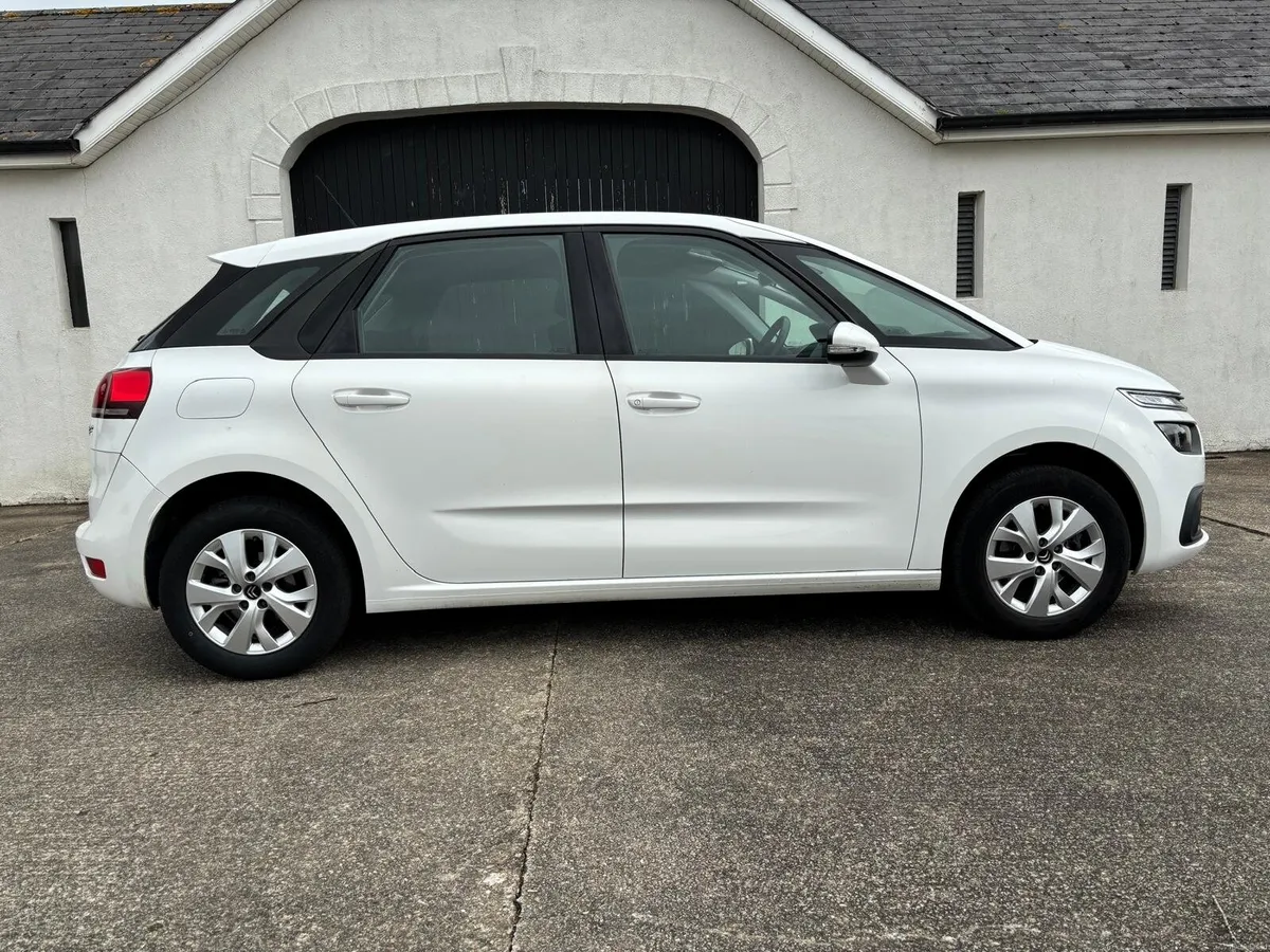 Citroen C4 Picasso Blue HdI (low Klms) 2017 - Image 1