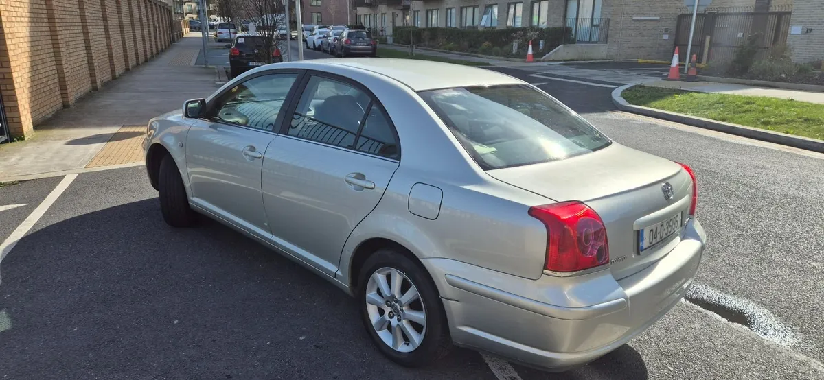 Toyota Avensis 2004 - Image 4