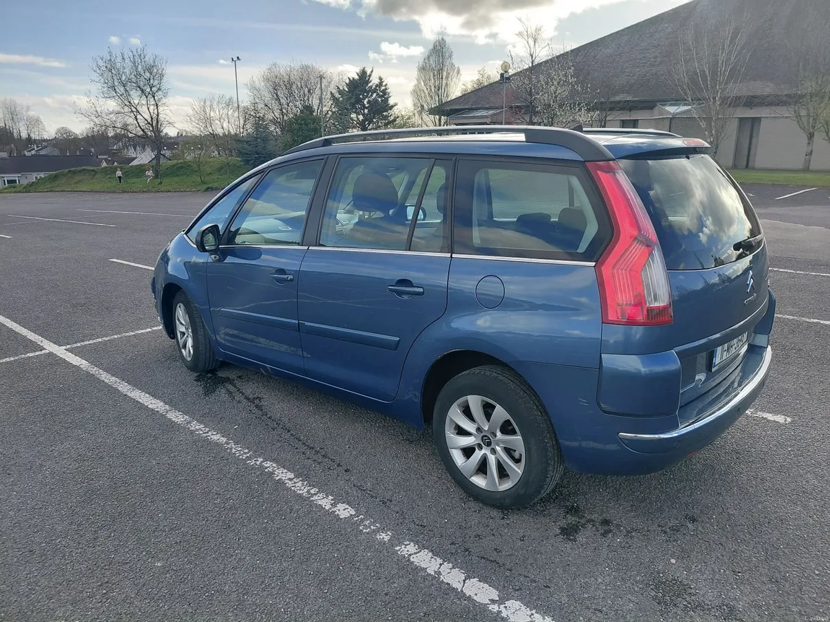 Citroen C4 Picasso 2011 - Image 2
