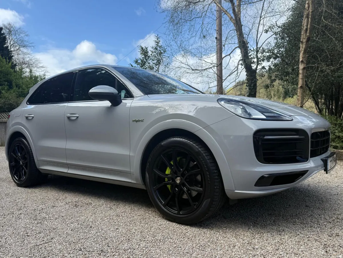 Porsche Cayenne E-HYBRID *Crayon…Sport Design…BOSE - Image 2