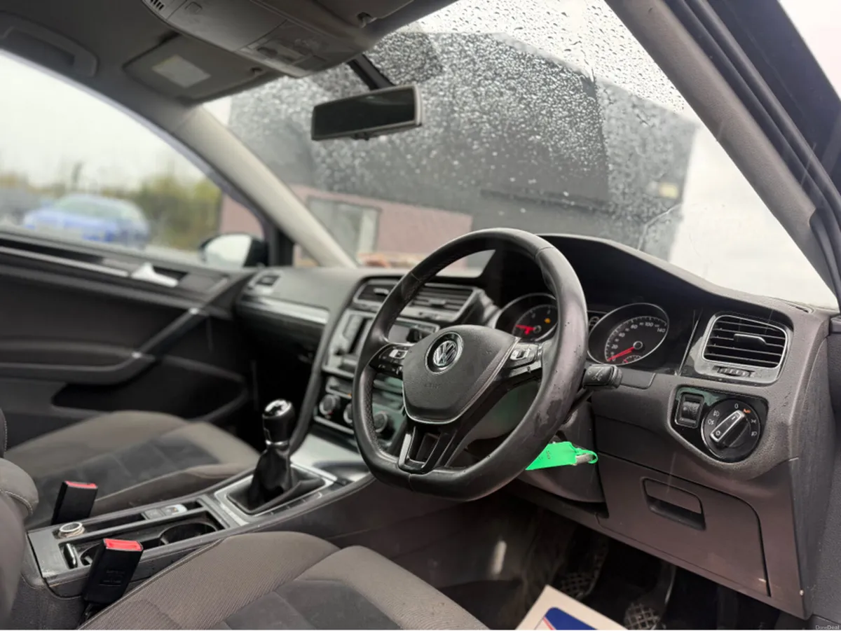 Volkswagen Golf HIGHLINE 1.6 TDI MANUAL 5SPEED - Image 3