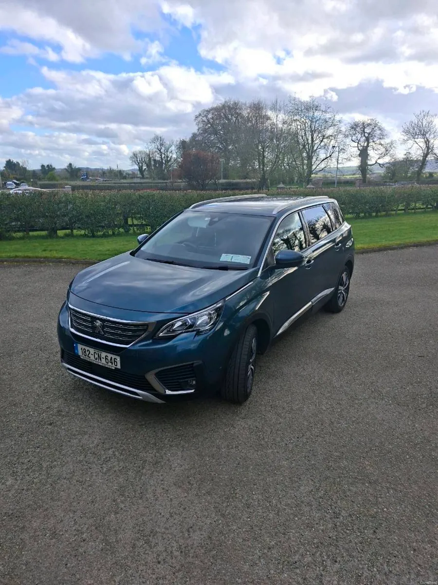 Peugeot 5008 - Image 1