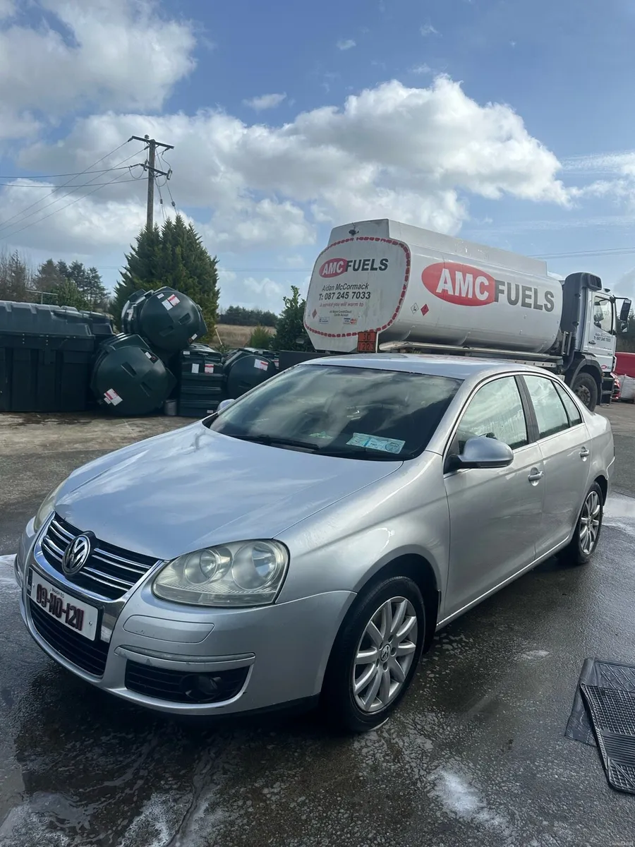 2009 Volkswagen Jetta - Image 1