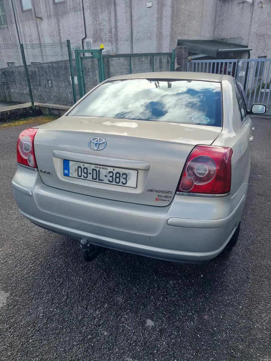 Toyota Avensis 2.0 D4D 2009 - Image 2