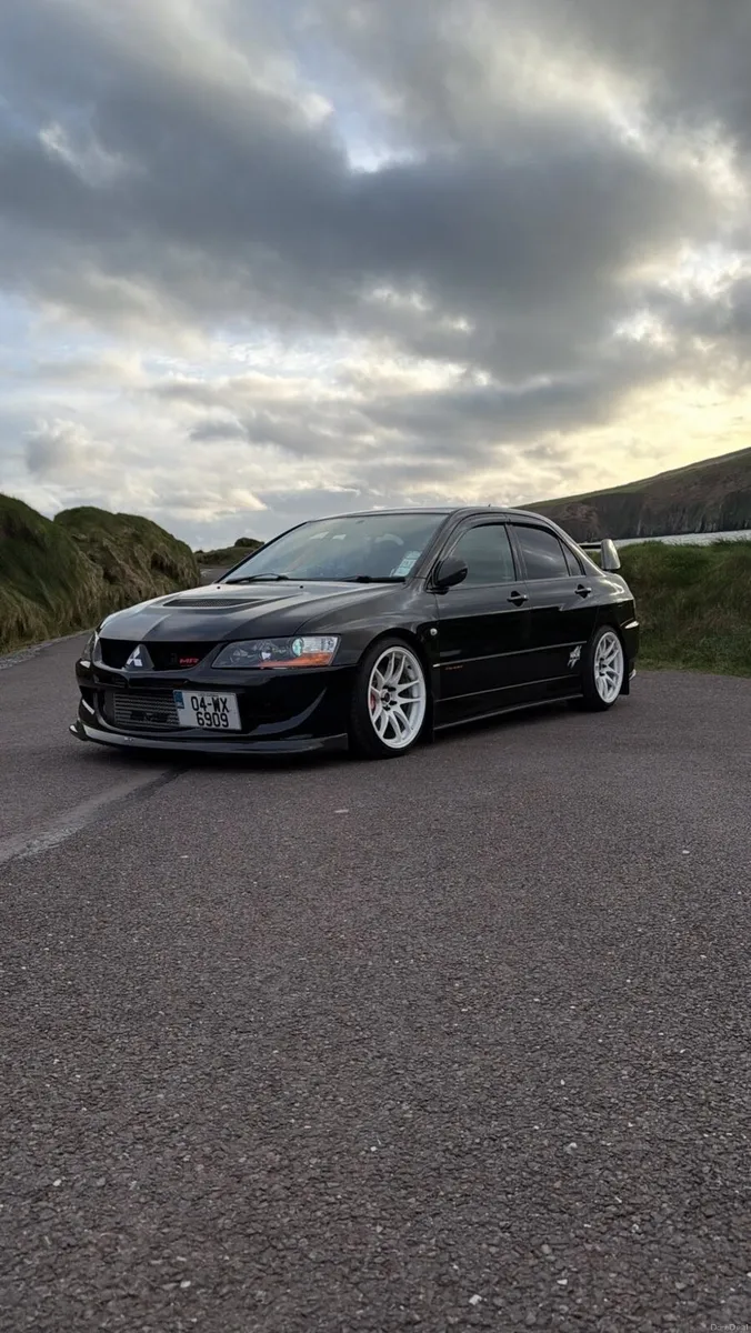 Mitsubishi Evo 8 - Image 4