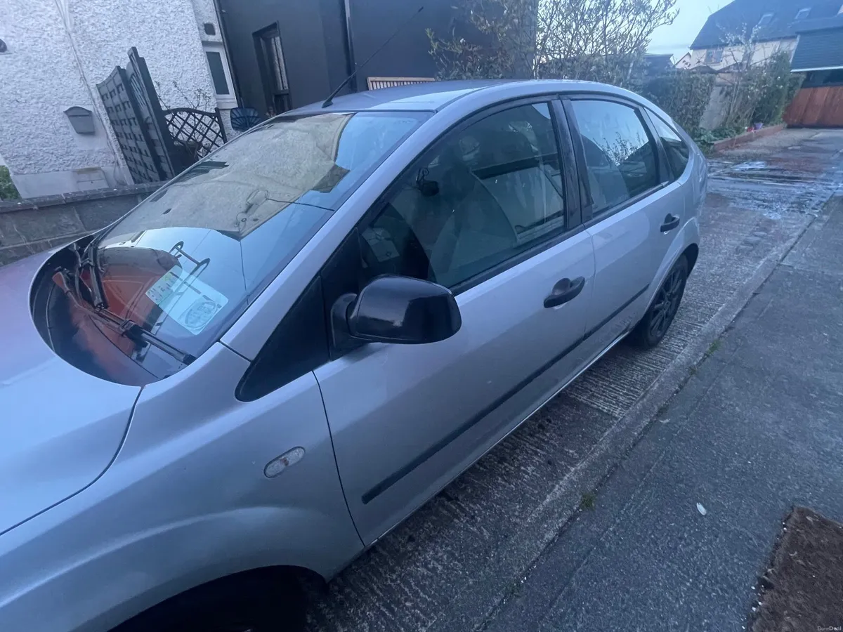 Ford Focus 2005 - Image 2