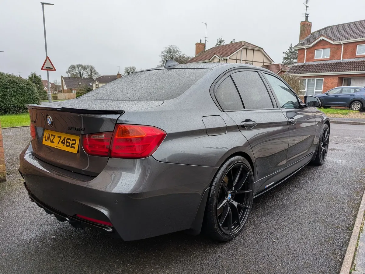 BMW 3-Series 2015 - Image 2