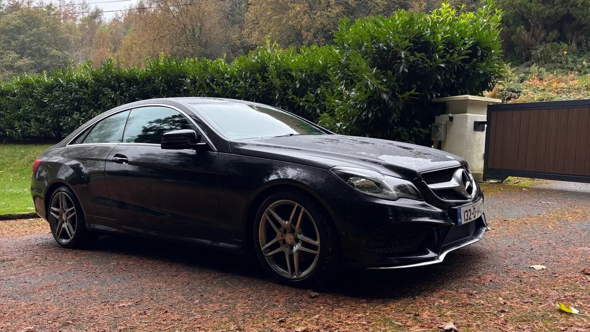 Mercedes-Benz E220 Coupe - Image 4