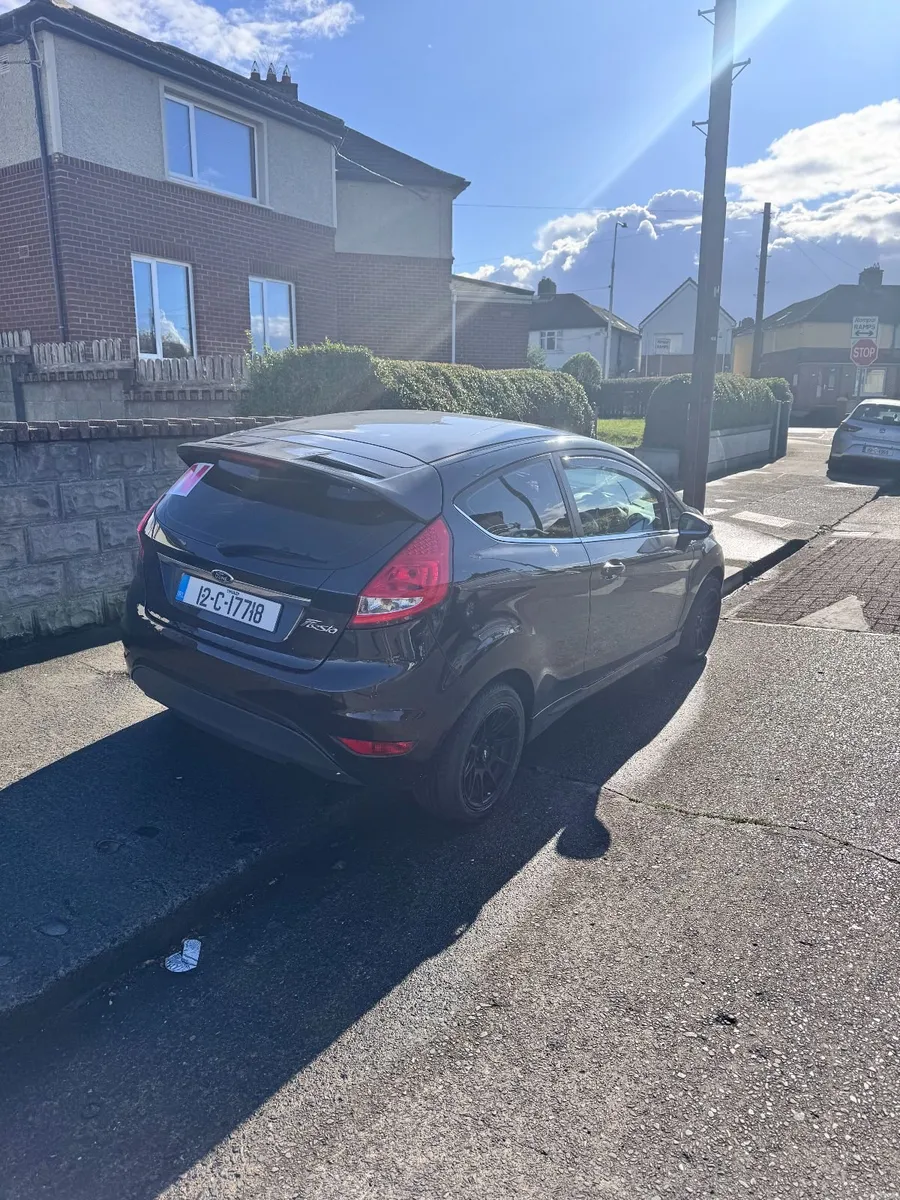 Ford Fiesta 2012 - Image 2