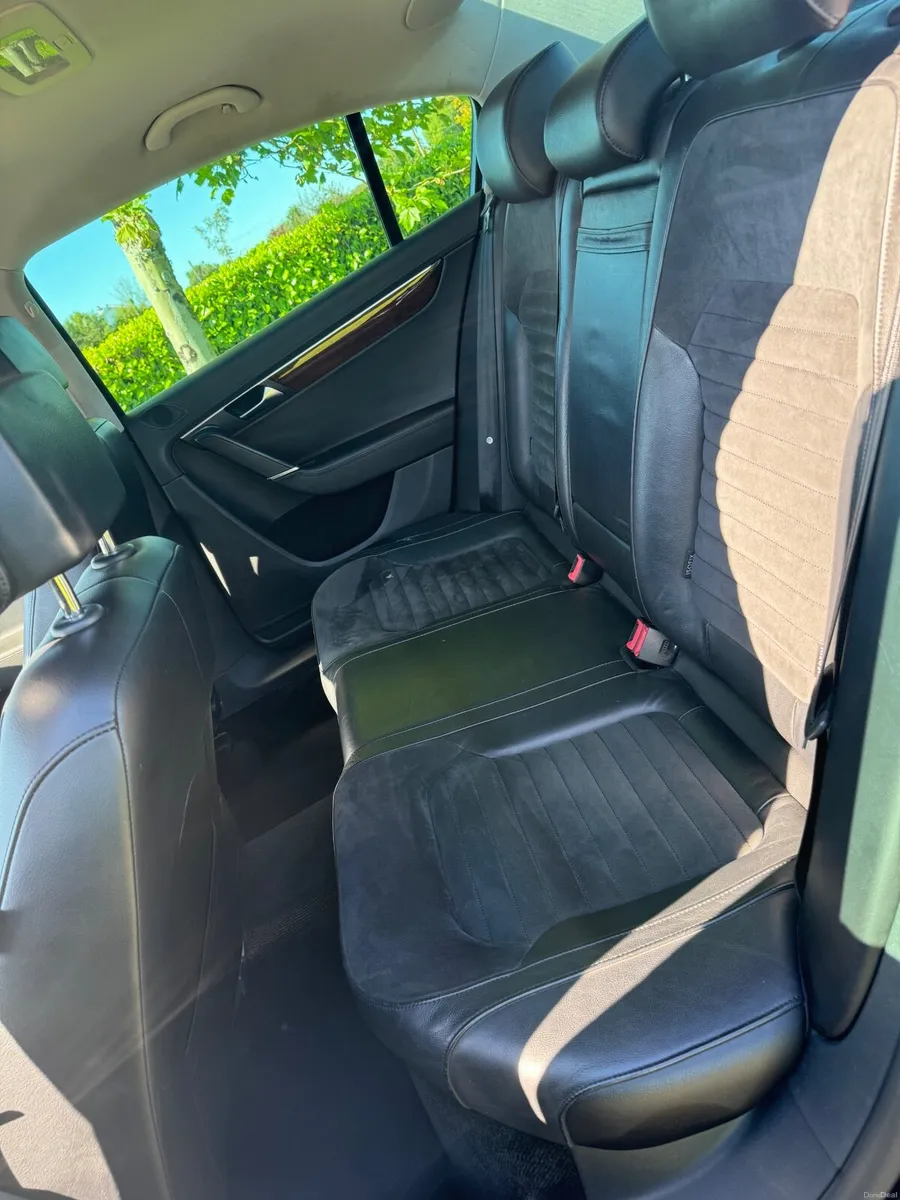Volkswagen Passat 2014 R-Line - Image 3