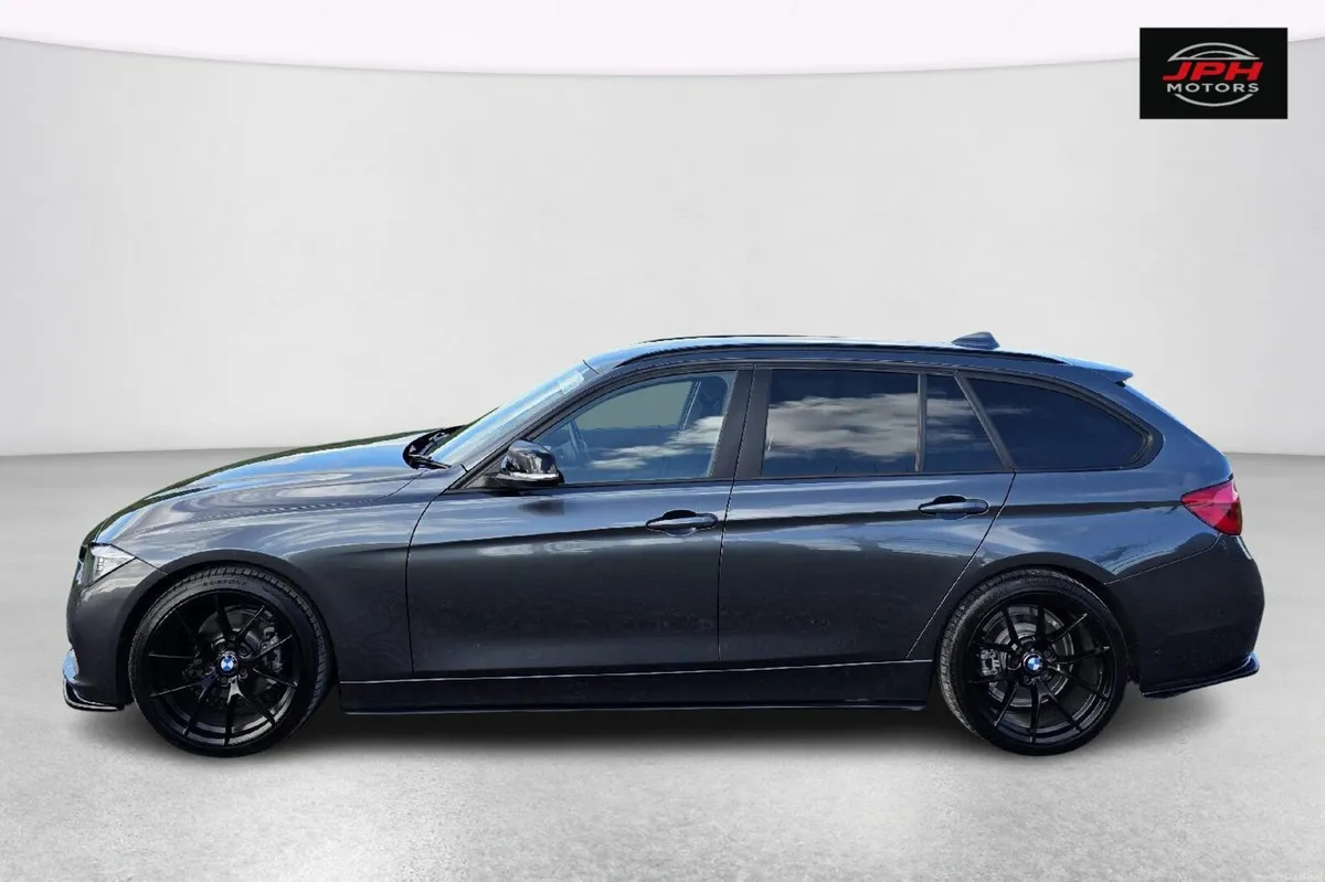 BMW 3-Series 2016 - Image 3