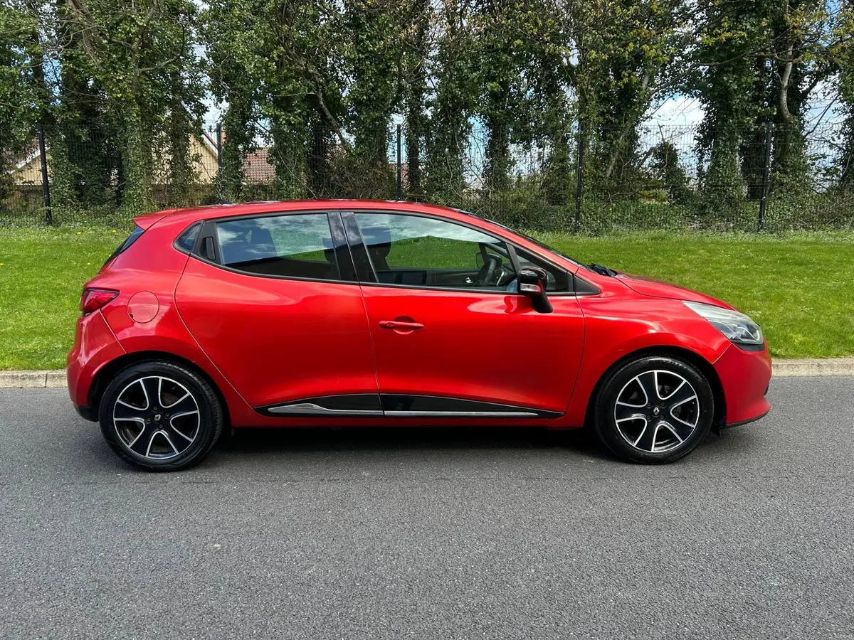 RENAULT CLIO – LOW MILEAGE – GREAT CONDITION - Image 2