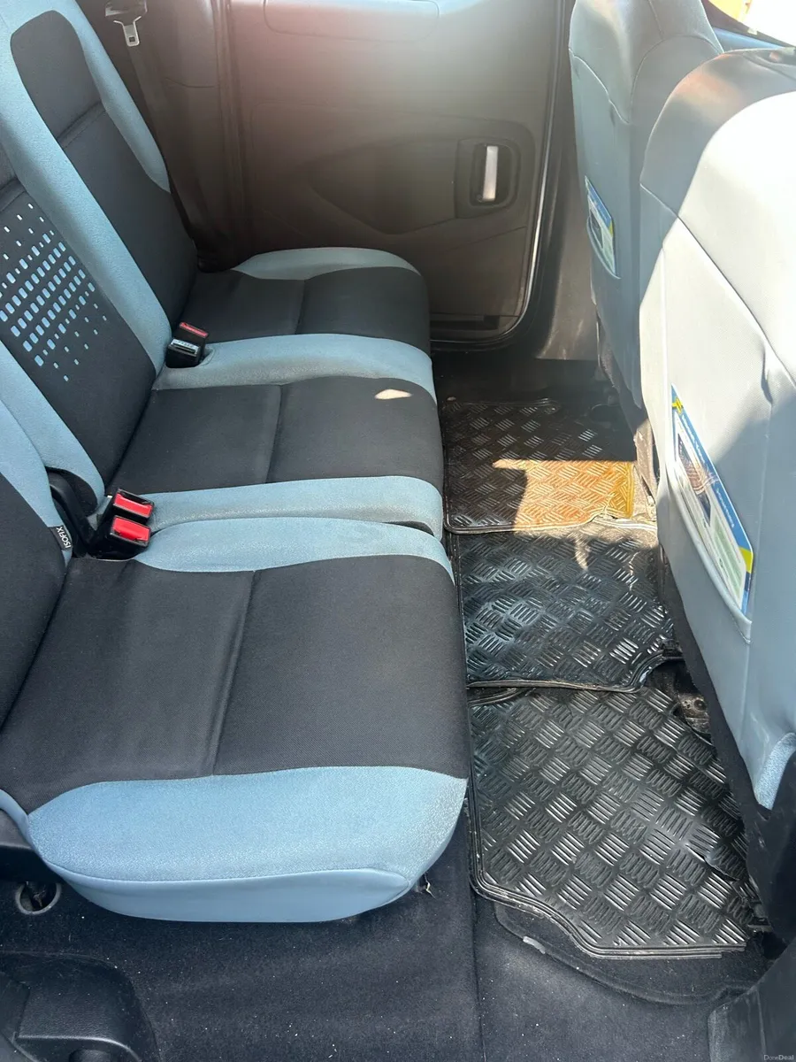 Wheelchair taxi - Image 2