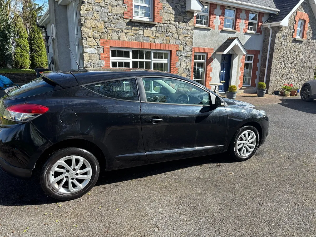 Renault Megane Coupe Dynamique - Image 2