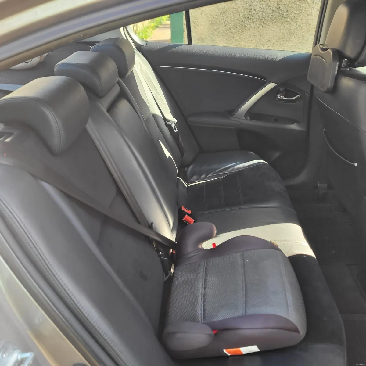 Toyota Avensis - Image 4