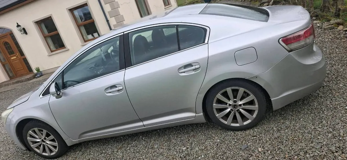 Toyota avensis - Image 4