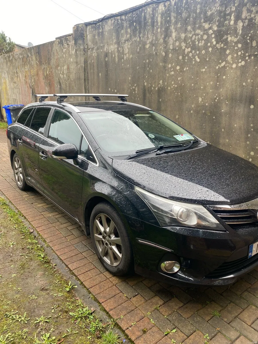 Toyota Avensis Estate - Image 1