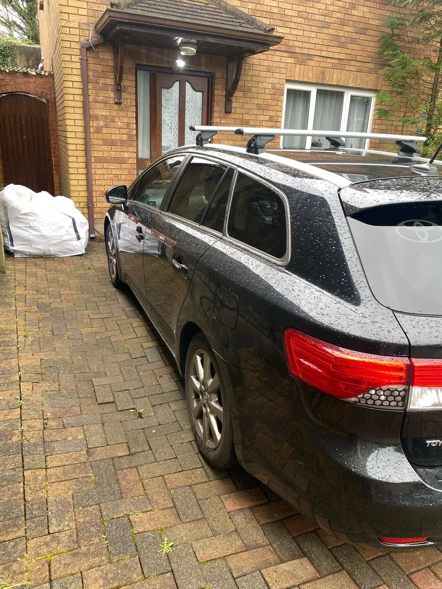 Toyota Avensis Estate - Image 3