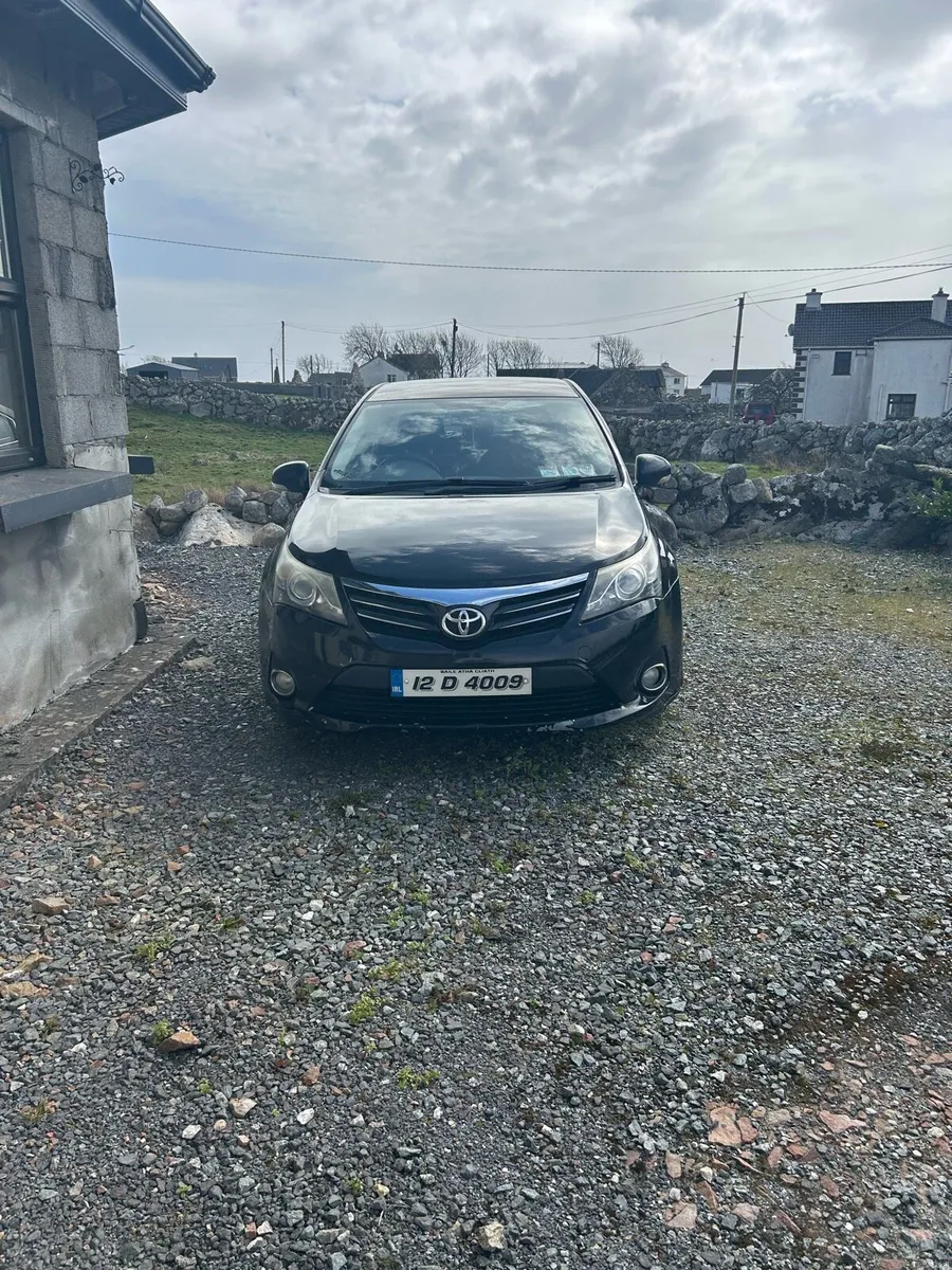 Toyota avensis aura - Image 1