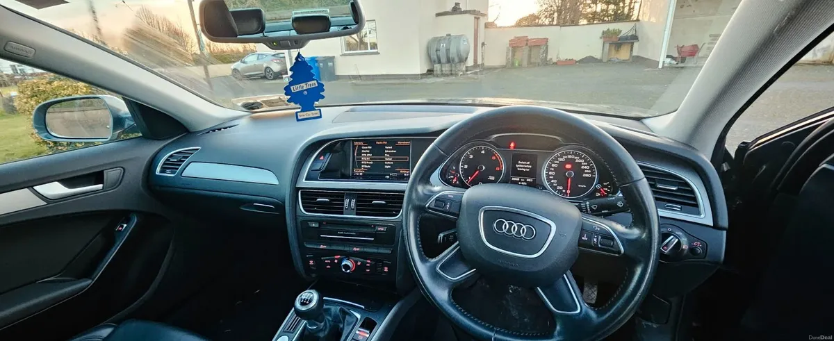 Audi A4 2015 - Image 4