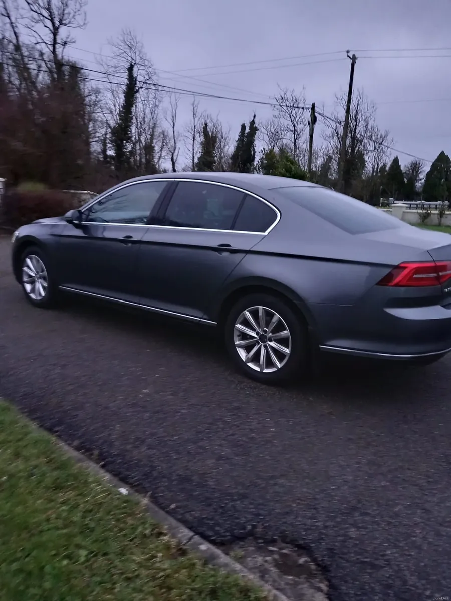 Volkswagen Passat 2015 - Image 4
