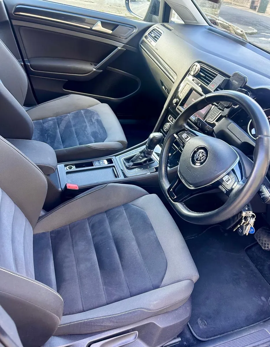 Volkswagen Golf 2013 - Image 2