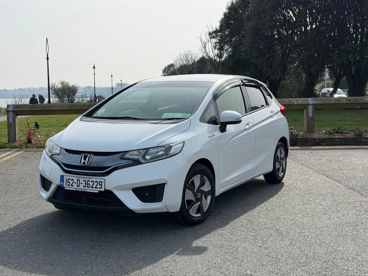 Honda Fit Hybrid Automatic 2015 - NCT 03-26 - Image 1