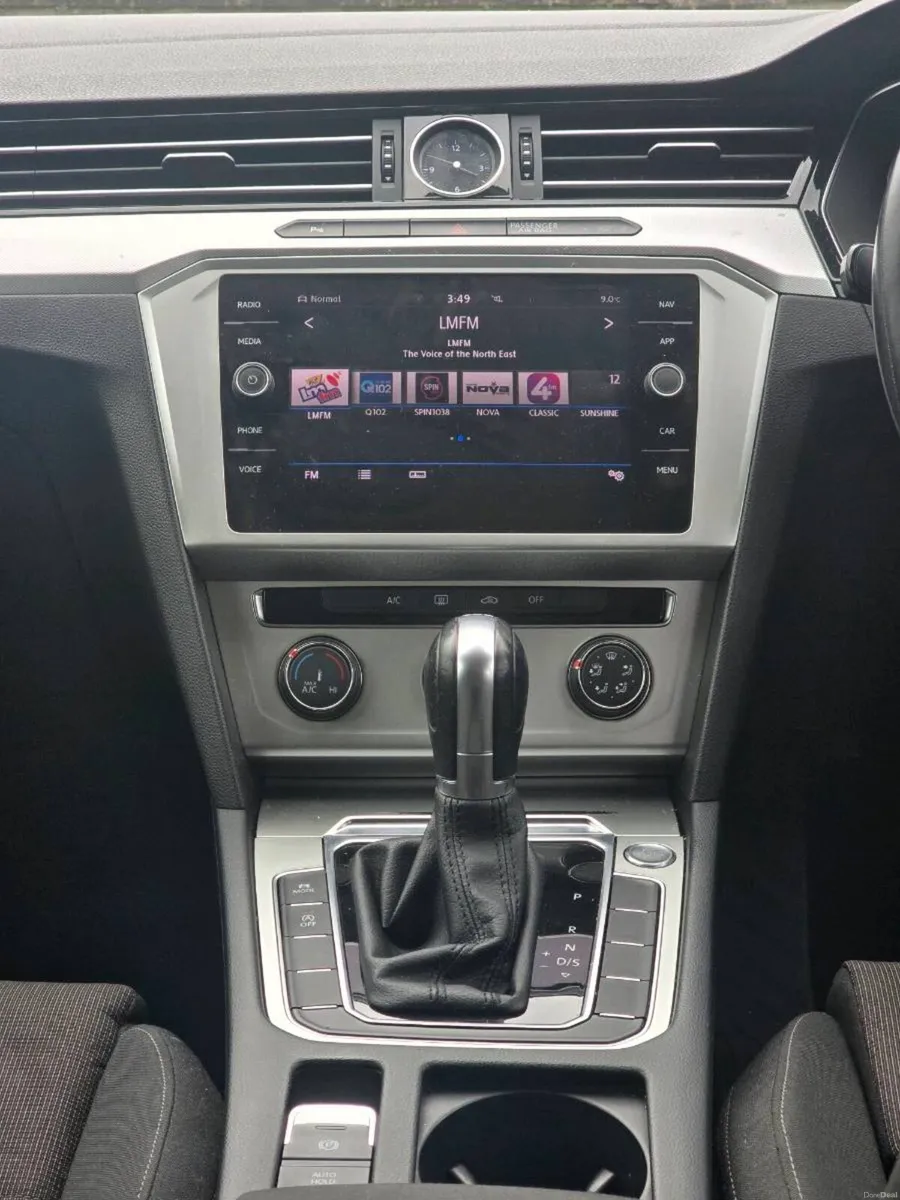 Automatic Volkswagen   Passat 
New NCT 11/27 - Image 1