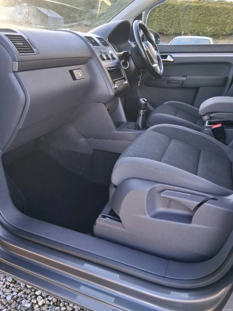 Volkswagen touran comfortline - Image 6