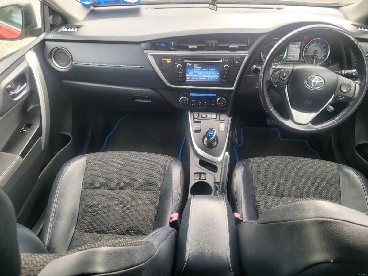 Toyota Auris Hybrid. - Image 2