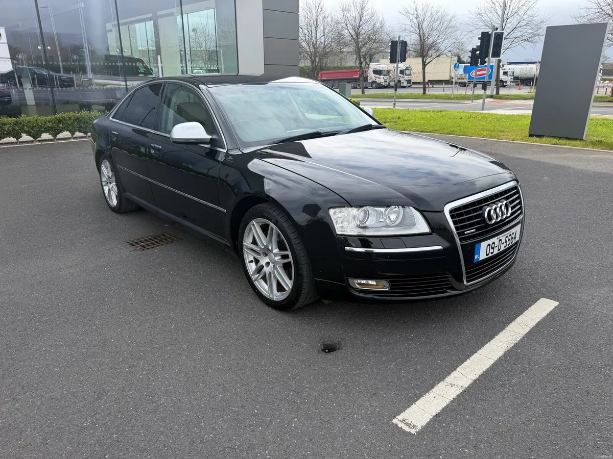 Audi A8 - Image 2