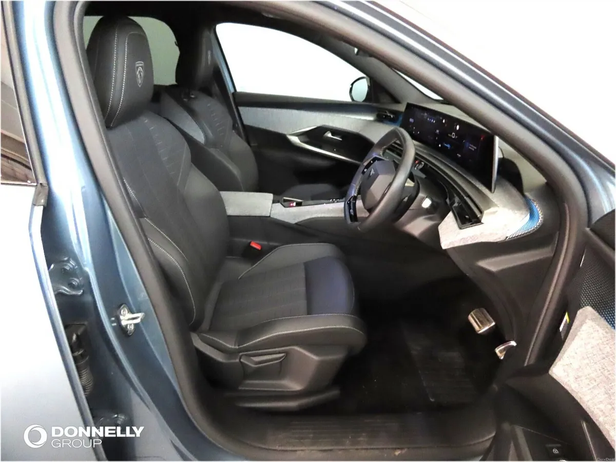 Peugeot 3008 E- Electric Estate GT - Image 4