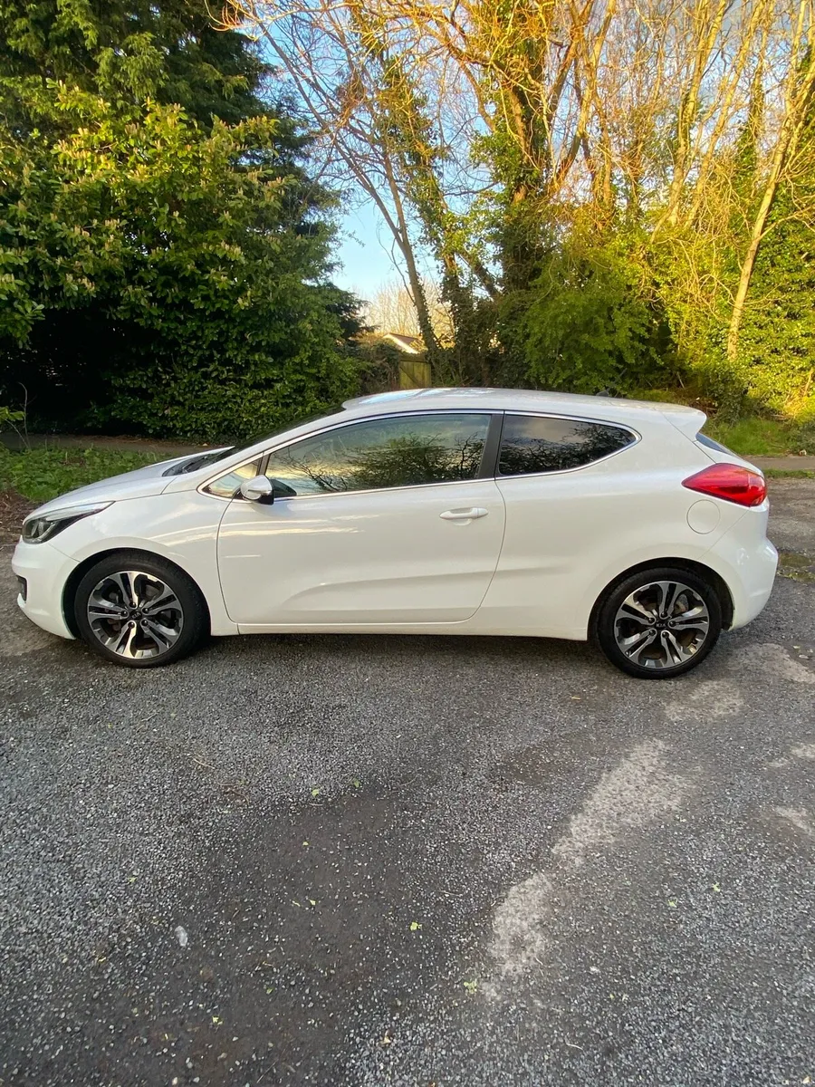 Kia ProCeed 1.6 3DR - Image 1