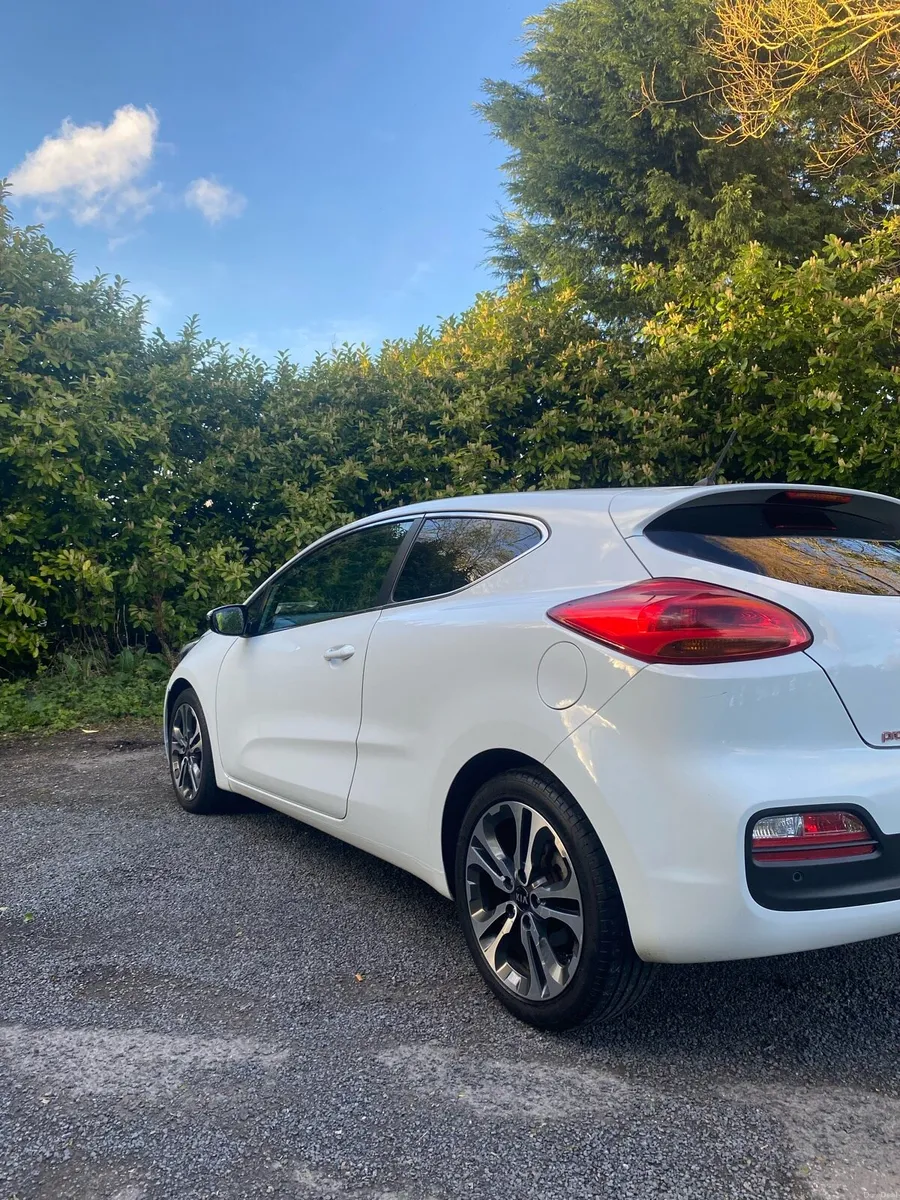 Kia ProCeed 1.6 3DR - Image 4