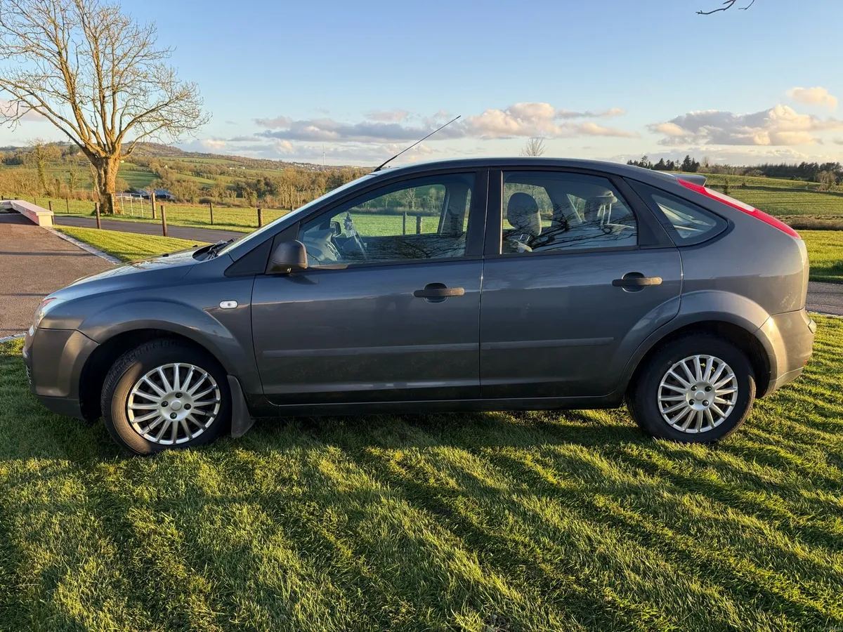 Ford Focus - Image 2