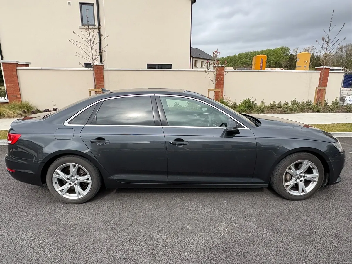 Audi A4 2.0 TDI Ultra Sport – 2016 - Image 2