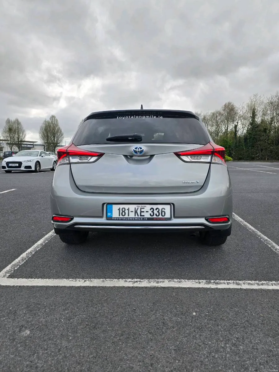 Toyota Auris Hybrid - Image 3