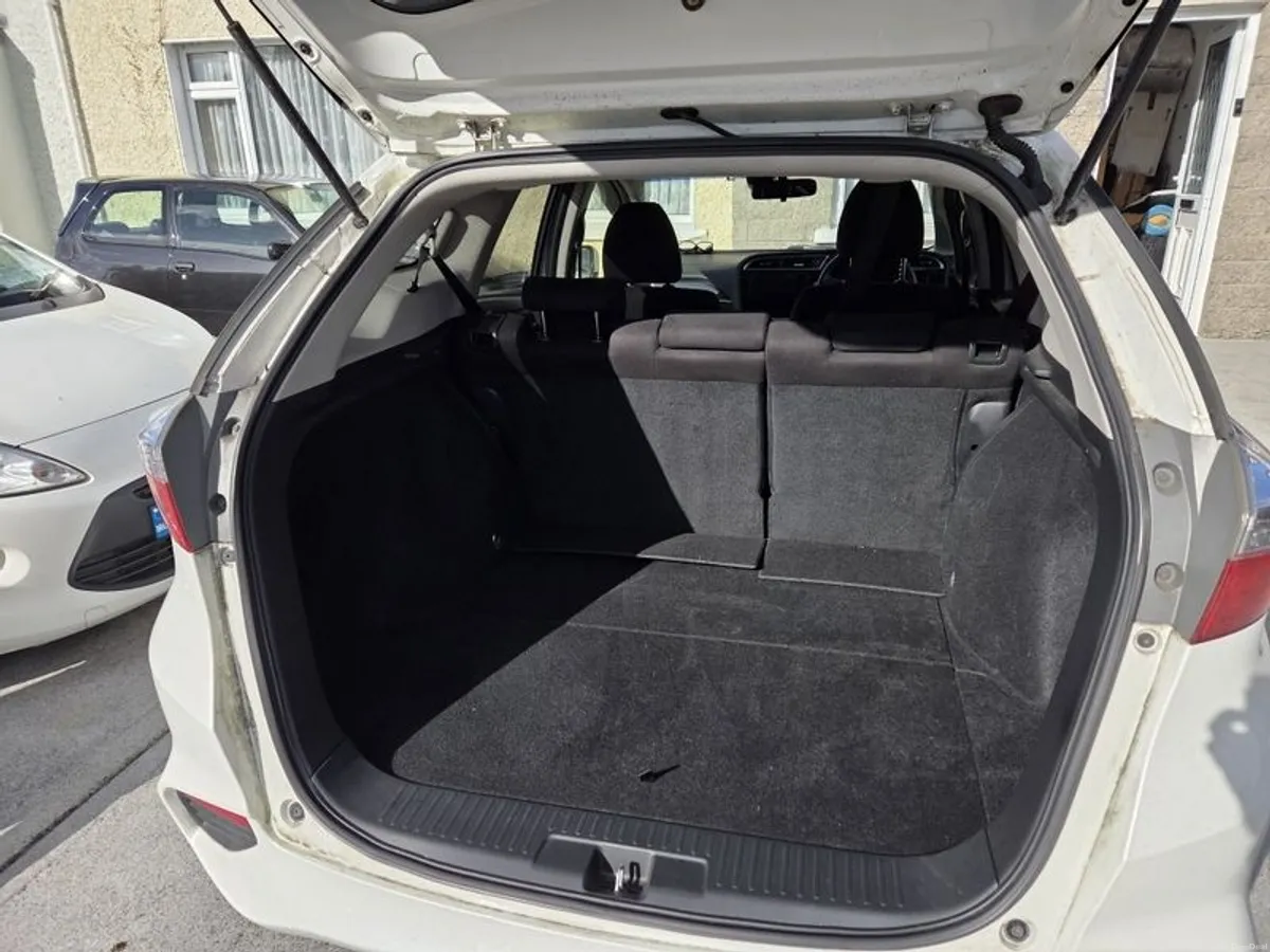 2015 Honda Shuttle - Image 3