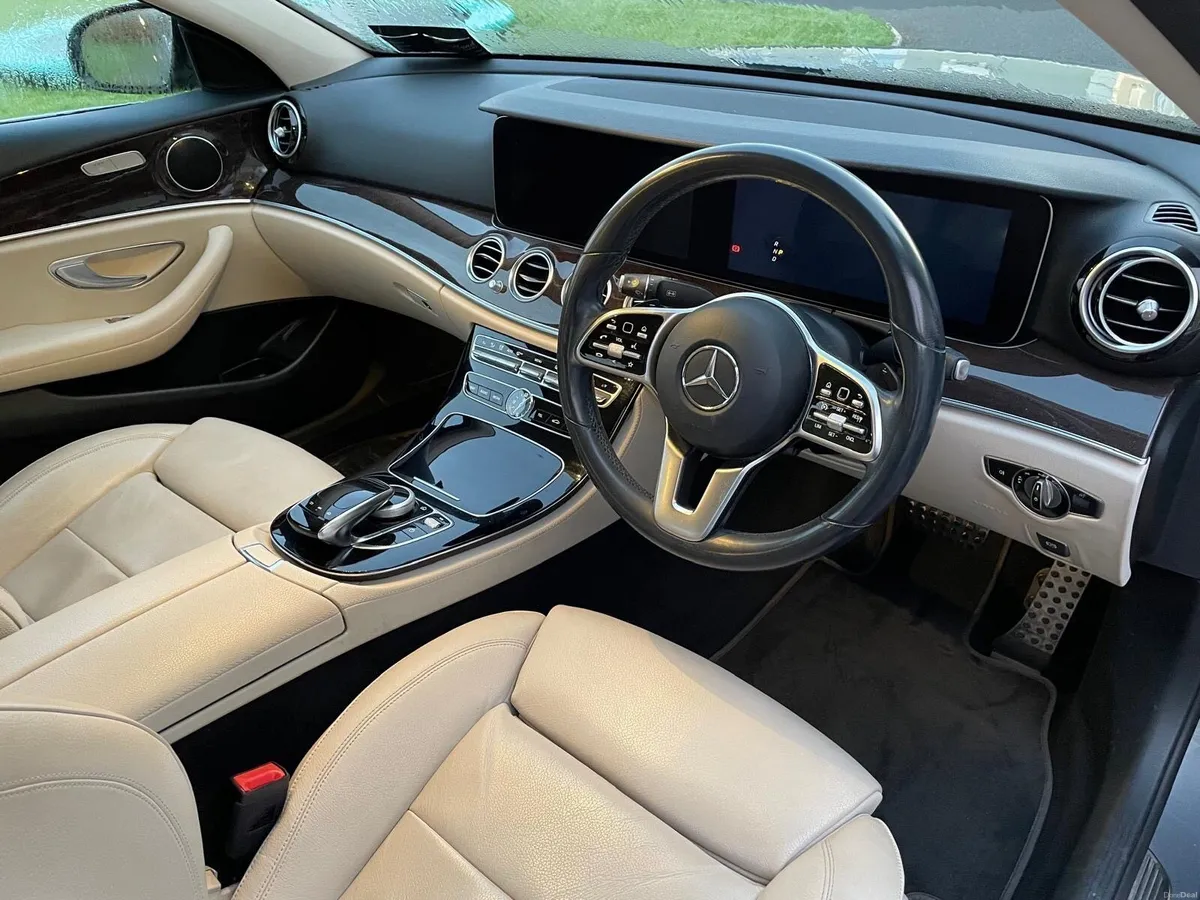 Mercedes-Benz E-Class 2019 - Image 3