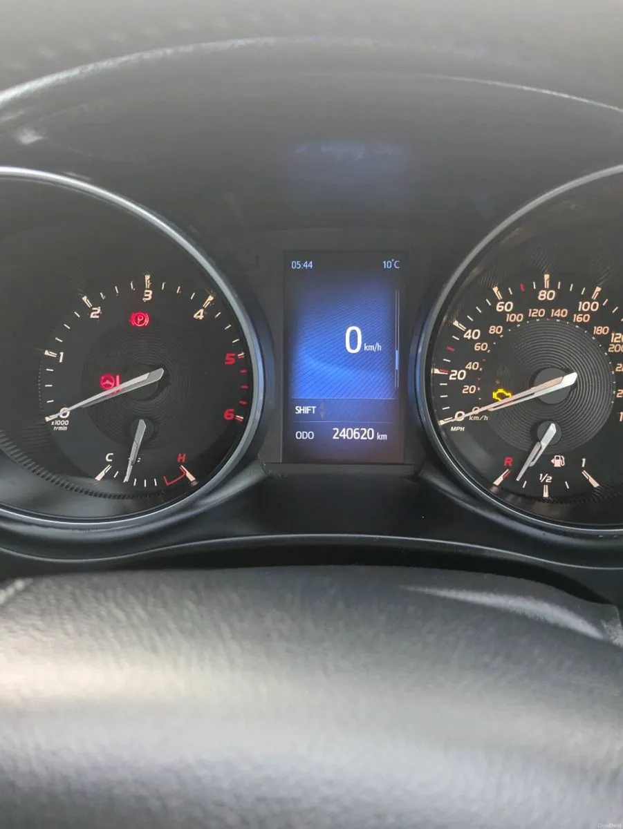 Toyota Avensis Business Edition - Image 2