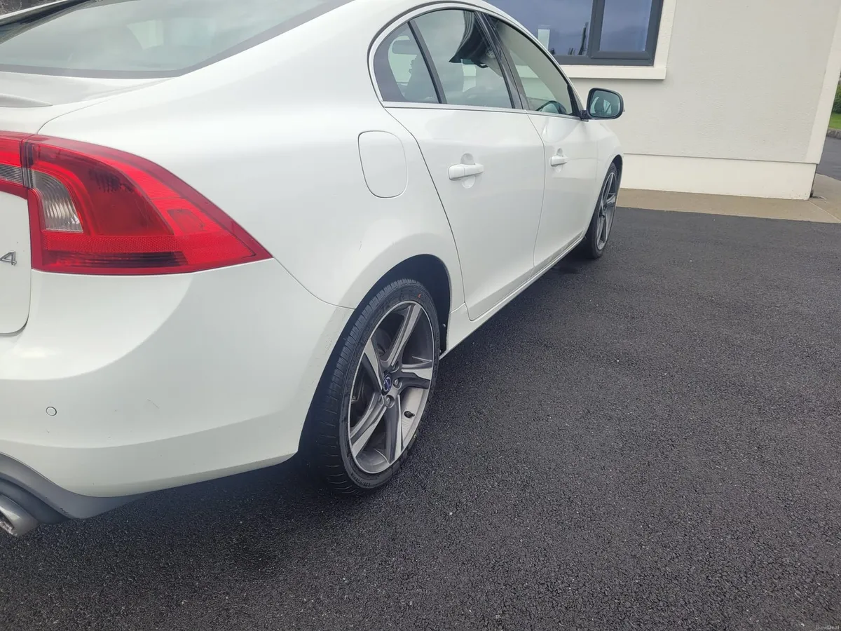Volvo S60 R Design - Image 1