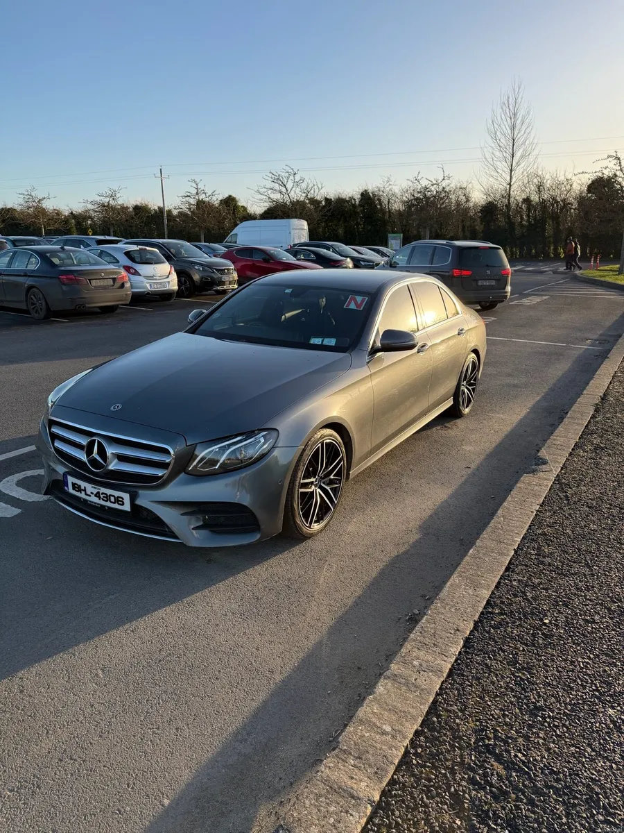 Mercedes-Benz E220d AMG Line 2018 - Image 3