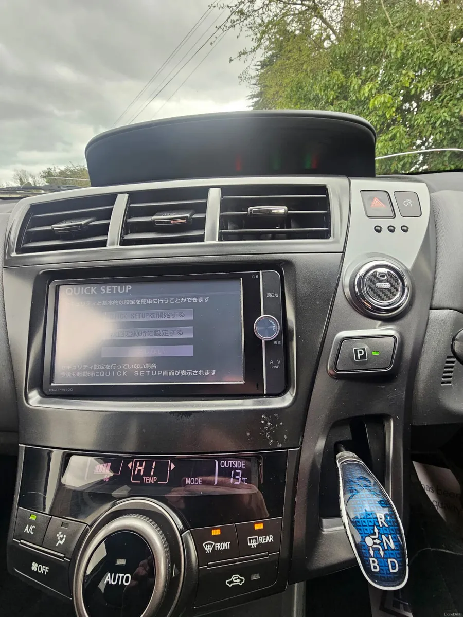 Toyota Prius 2014 alpha wagon hybrid auto €6990 - Image 4