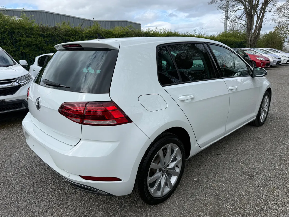 Volkswagen Golf - Image 4
