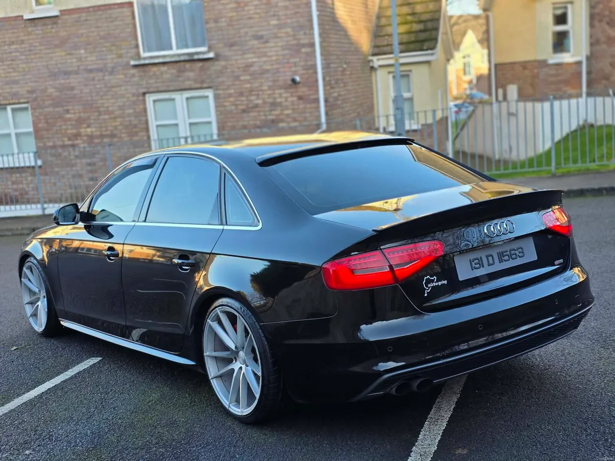 Audi A4 sline - Image 4
