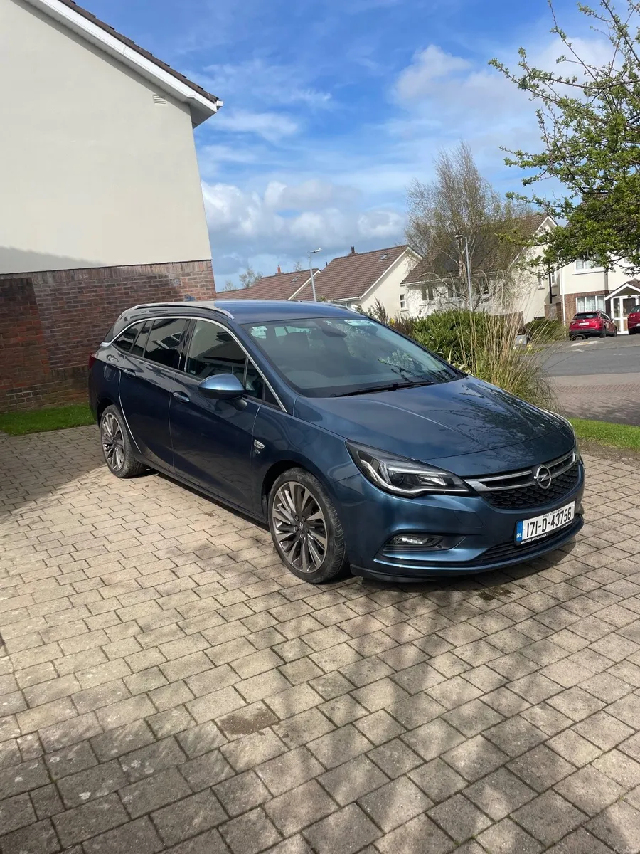 Opel Astra Elite-Estate-Automatic-Diesel-2017 - Image 1