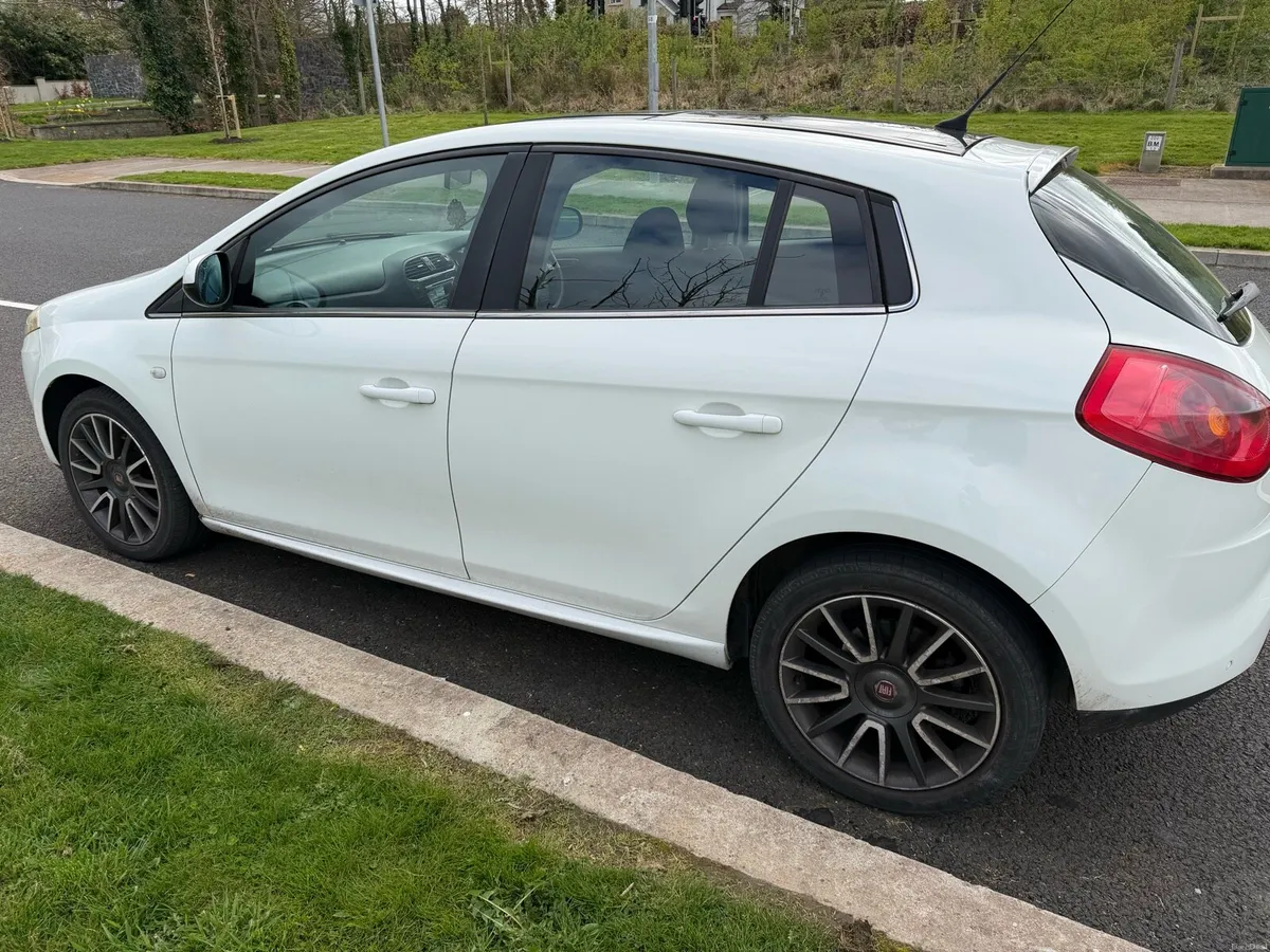 Fiat bravo 2010 - Image 2