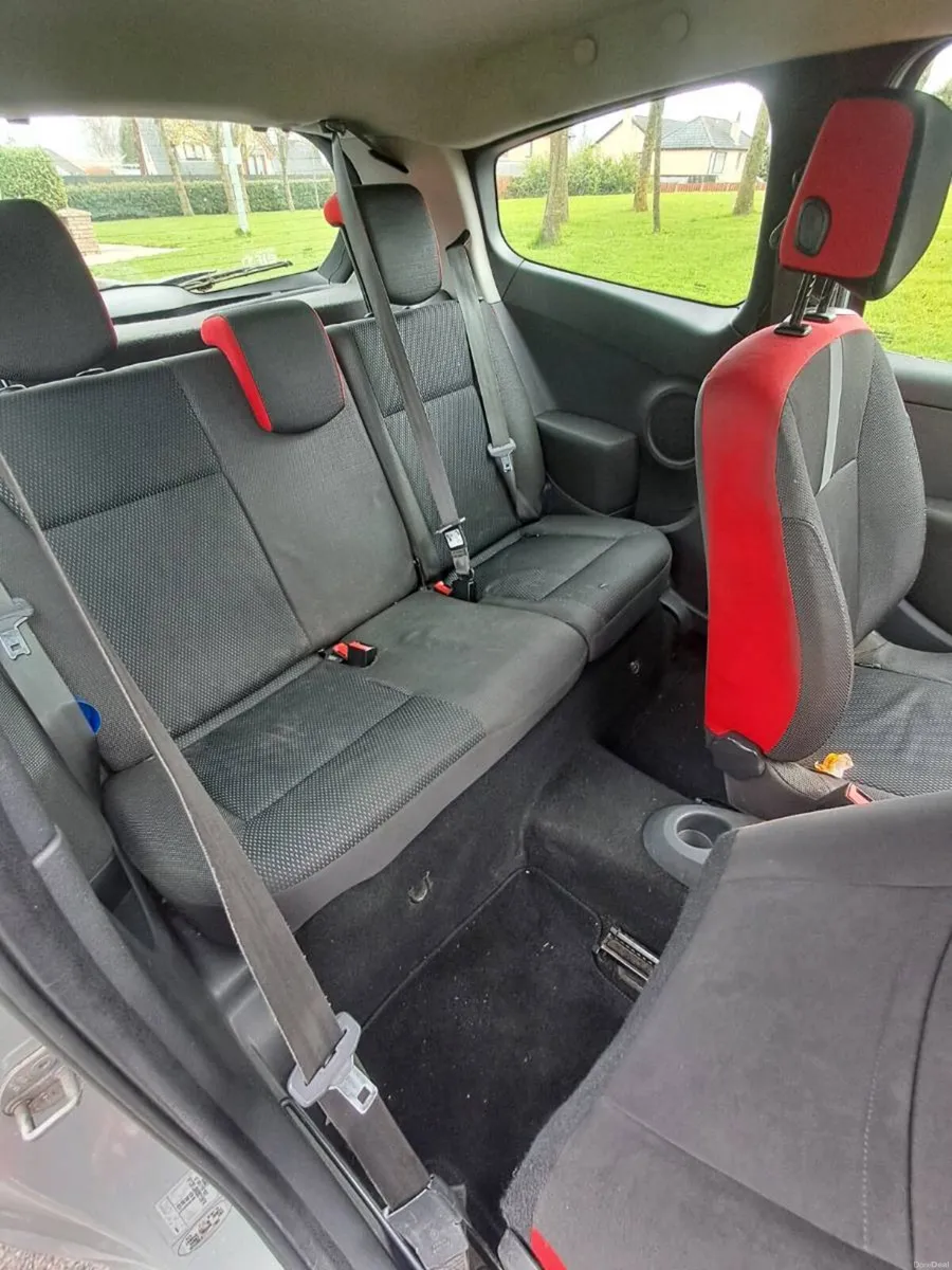 Renault Clio - Image 4